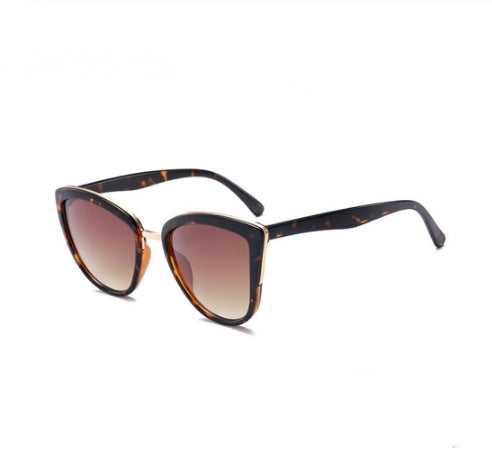 Cat eye sunglasses