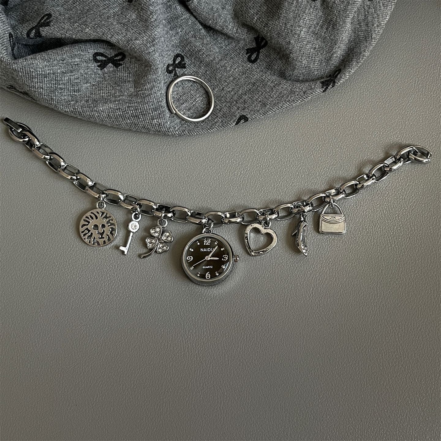 Fashion Korean Style Diamond Thin Love Watch Women's Simple